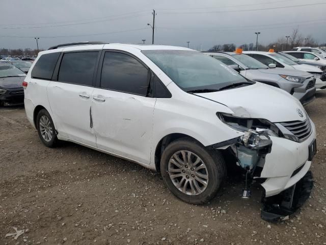 2013 Toyota Sienna XLE