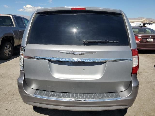 2014 Chrysler Town & Country Touring L