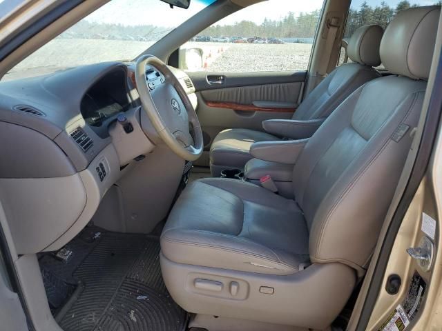 2008 Toyota Sienna XLE