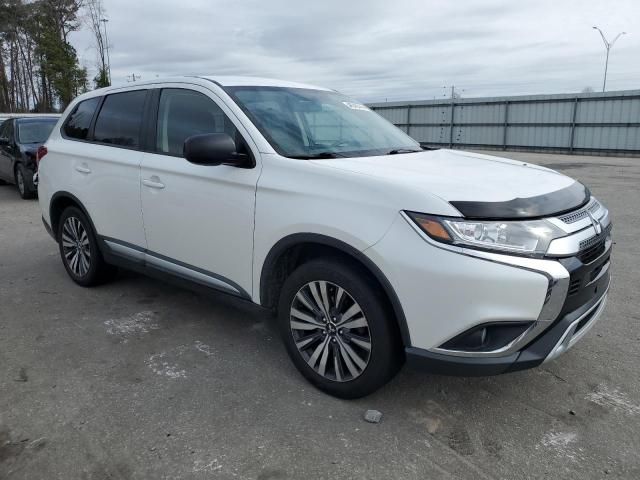 2019 Mitsubishi Outlander SE