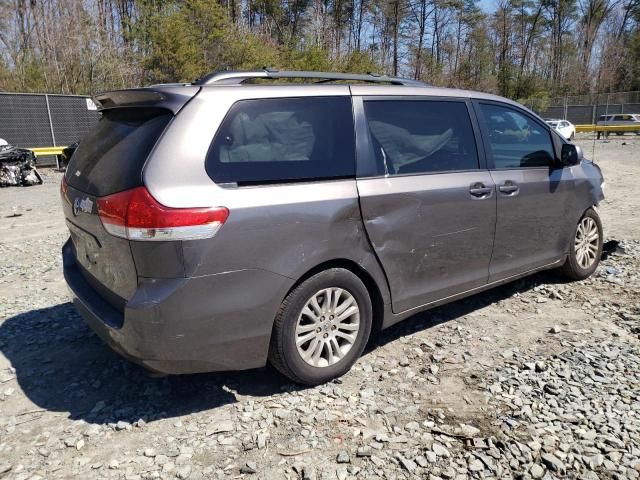 2011 Toyota Sienna XLE