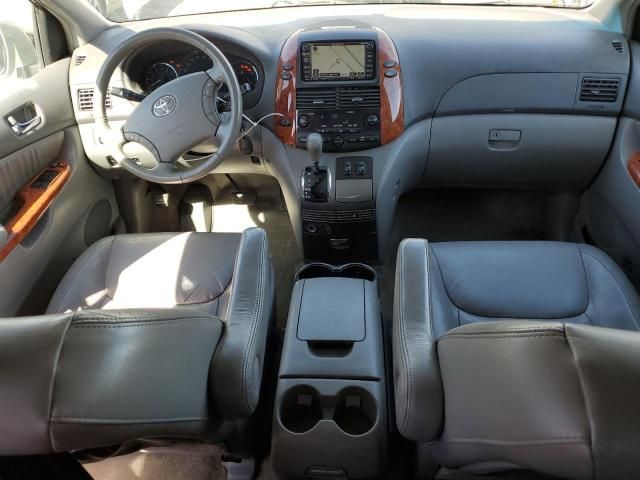 2010 Toyota Sienna XLE