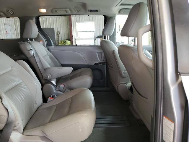 2017 Toyota Sienna XLE