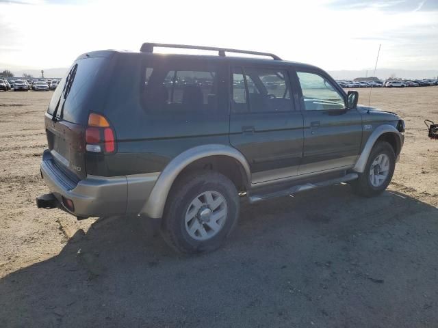 2002 Mitsubishi Montero Sport XLS