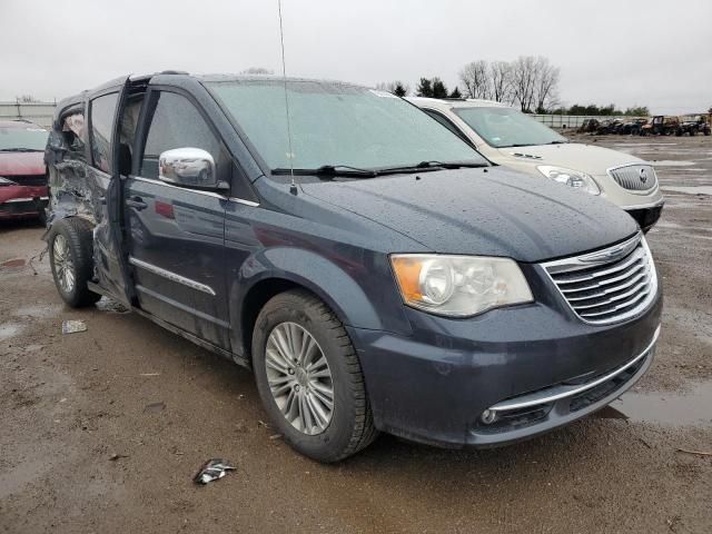 2014 Chrysler Town & Country Touring L