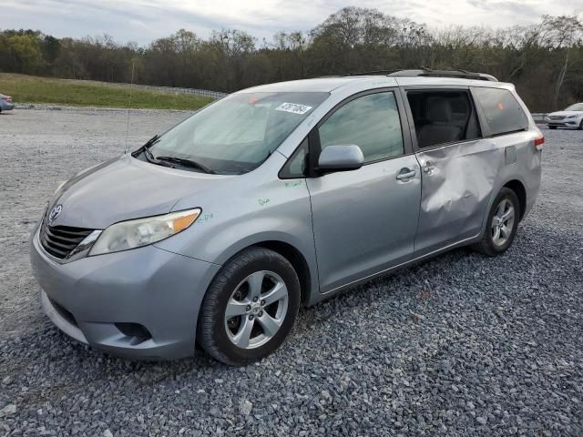 2012 Toyota Sienna LE