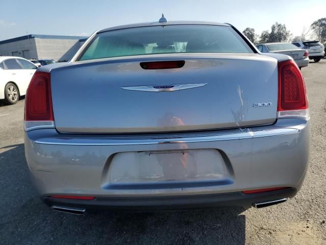 2018 Chrysler 300 Touring