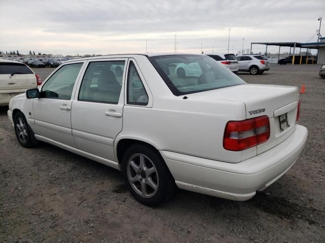 2000 Volvo S70 Base