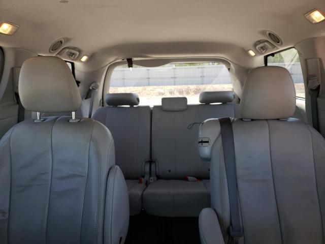 2014 Toyota Sienna XLE