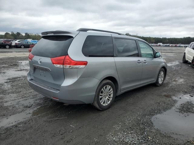 2014 Toyota Sienna XLE