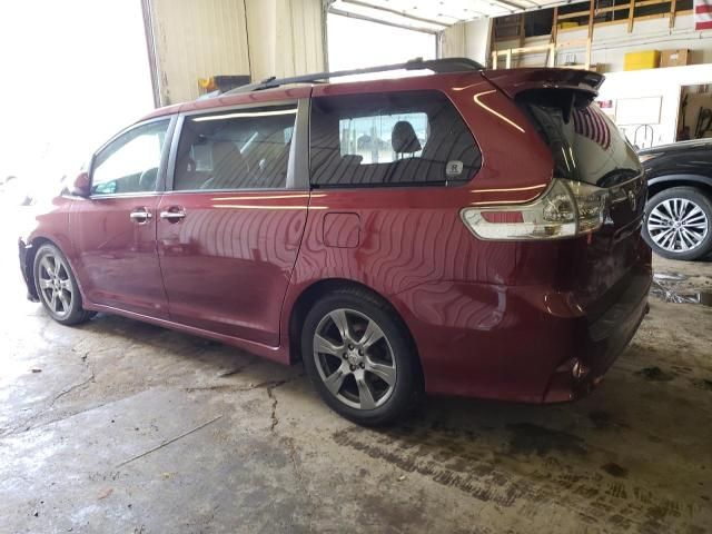 2017 Toyota Sienna SE