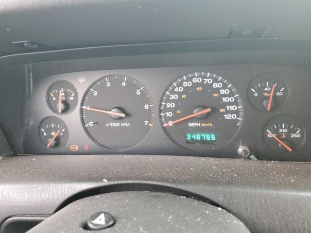 2000 Jeep Grand Cherokee Laredo