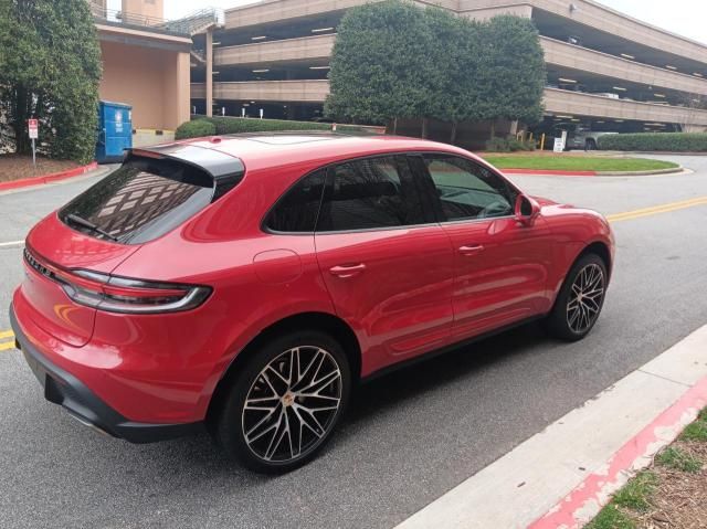 2023 Porsche Macan Base