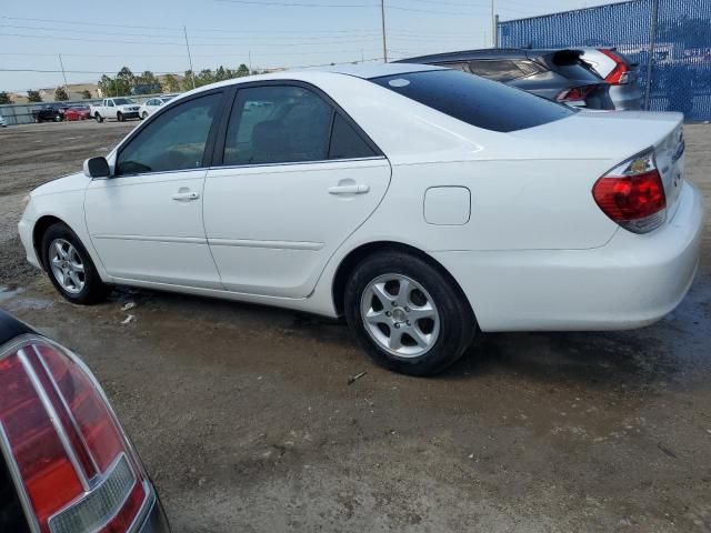 2005 Toyota Camry LE