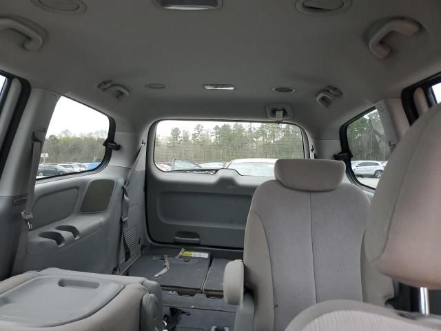 2010 KIA Sedona LX