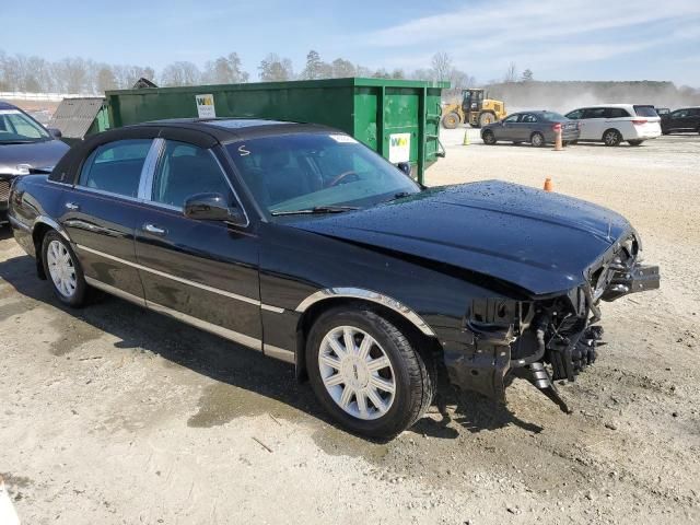 2007 Lincoln Town Car Signature Limited