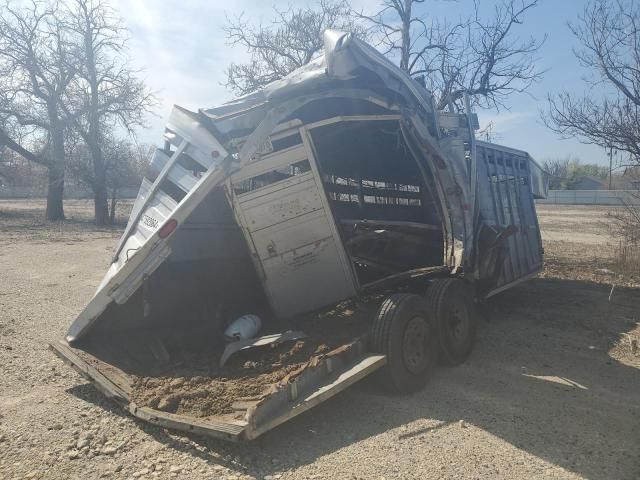 2002 Titan Horse Trailer