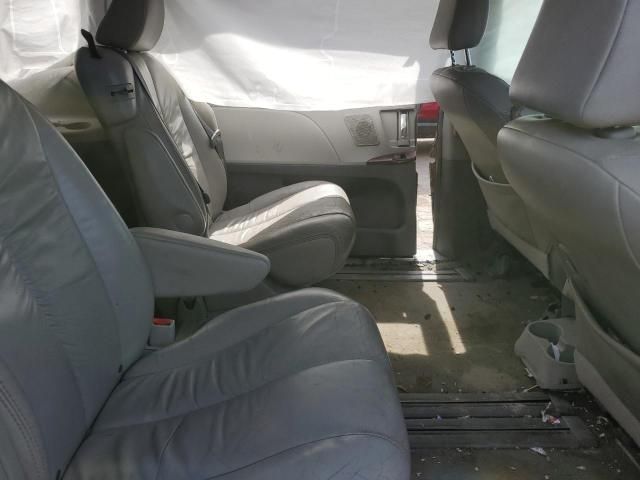 2012 Toyota Sienna XLE