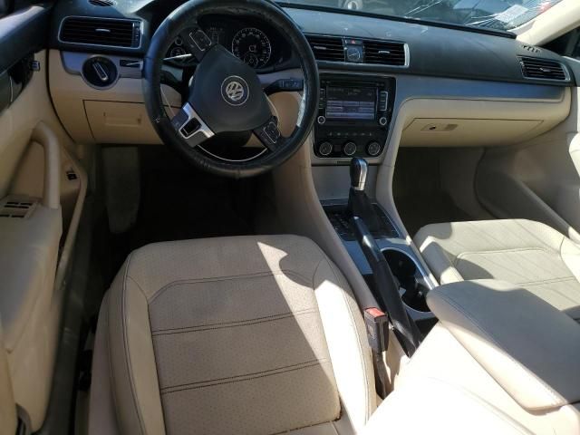 2014 Volkswagen Passat SE