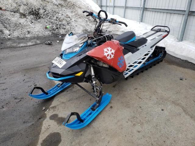 2022 Skidoo Snowmobile