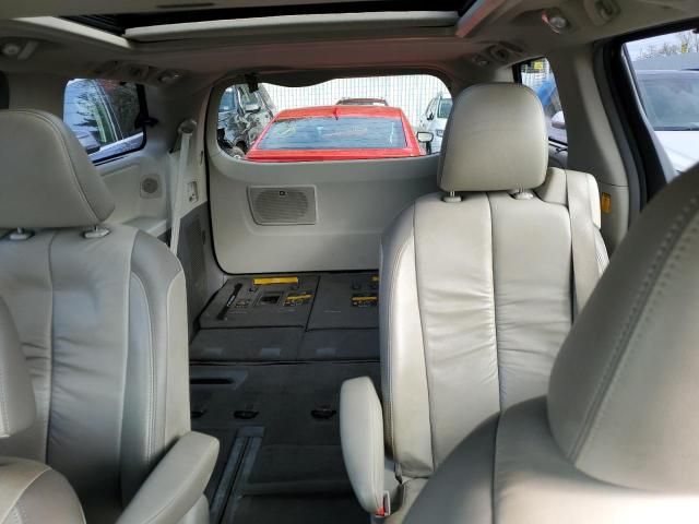 2011 Toyota Sienna XLE