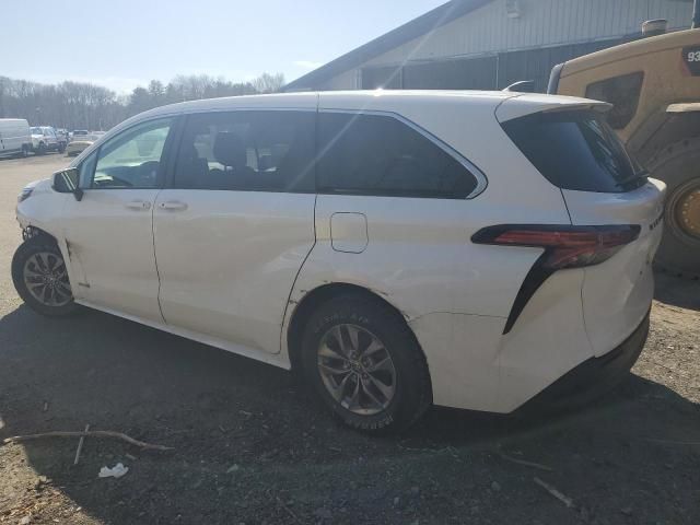 2021 Toyota Sienna LE