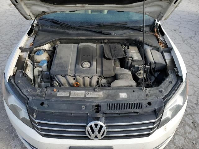 2013 Volkswagen Passat SE