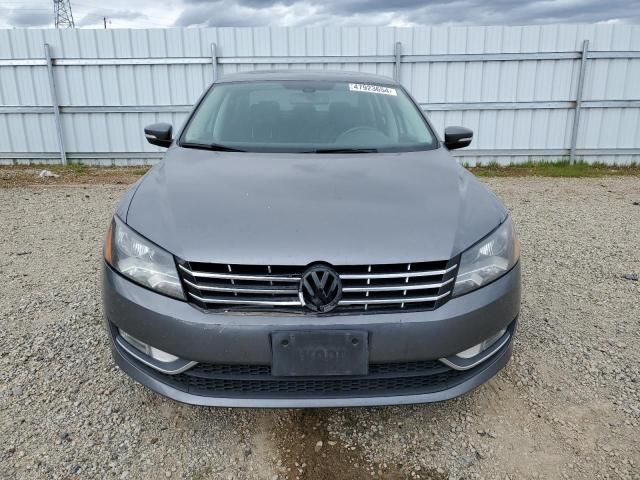 2013 Volkswagen Passat SEL