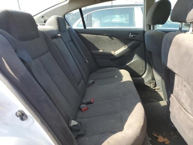 2010 Nissan Altima Base