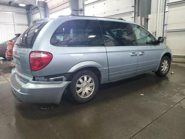 2005 Chrysler Town & Country Touring