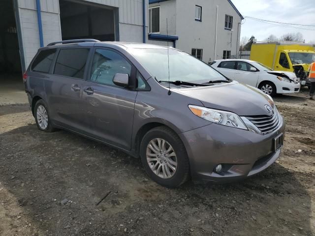 2012 Toyota Sienna XLE