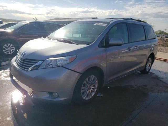 2014 Toyota Sienna XLE