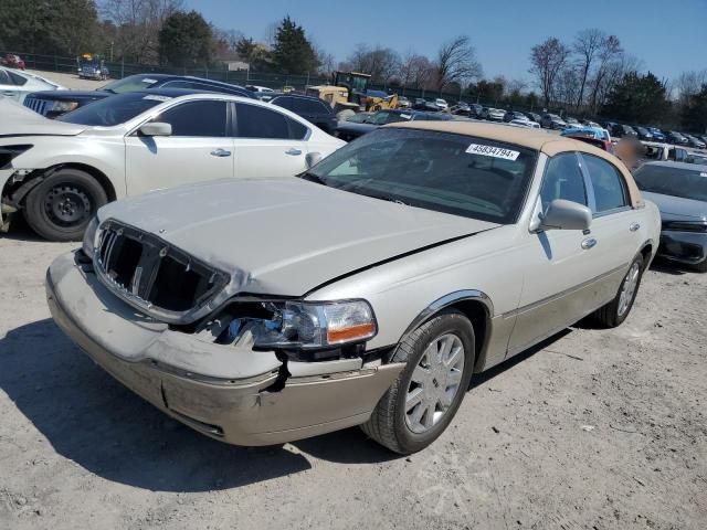 2004 Lincoln Town Car Ultimate