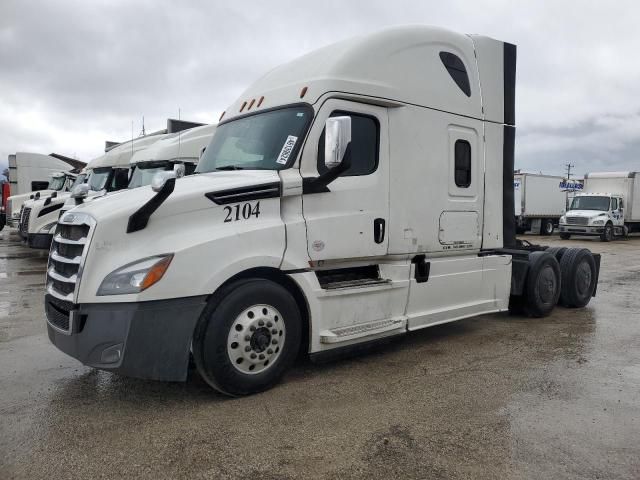 2018 Freightliner Cascadia 126