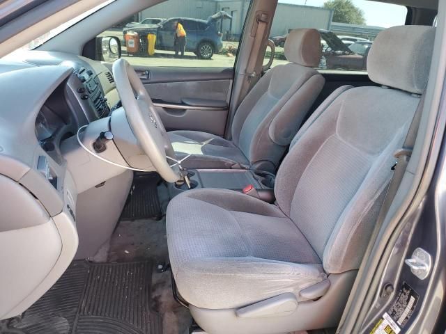 2007 Toyota Sienna CE