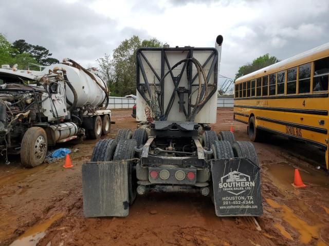 2011 Kenworth Construction T800