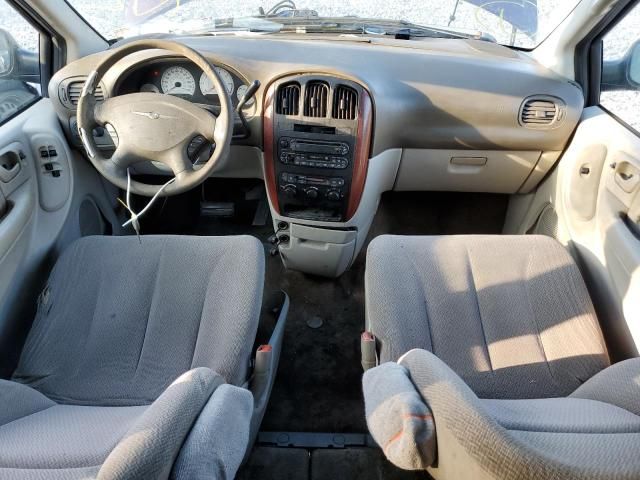 2006 Chrysler Town & Country LX