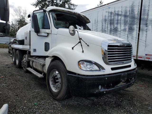 2003 Freightliner Conventional Columbia