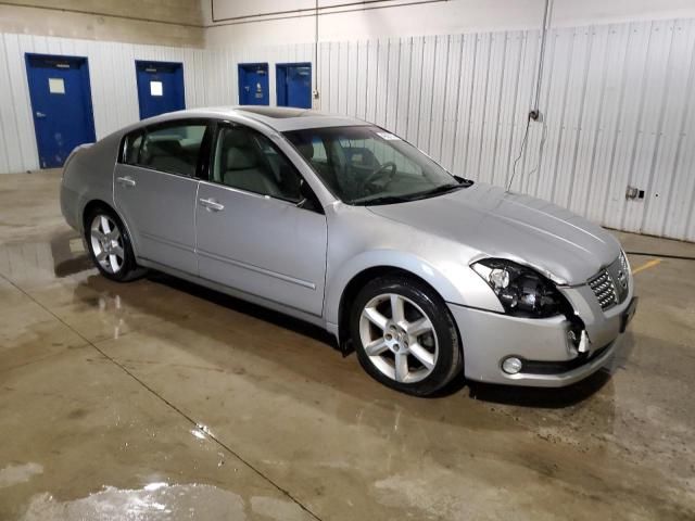 2004 Nissan Maxima SE