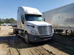 Salvage trucks for sale at Sandston, VA auction: 2016 Freightliner Cascadia 125