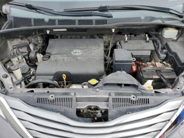 2011 Toyota Sienna XLE