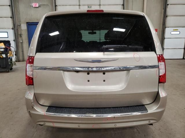 2014 Chrysler Town & Country Touring L