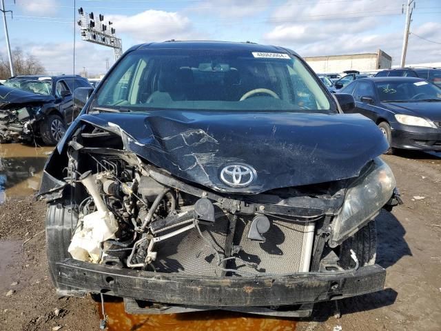 2012 Toyota Sienna Sport