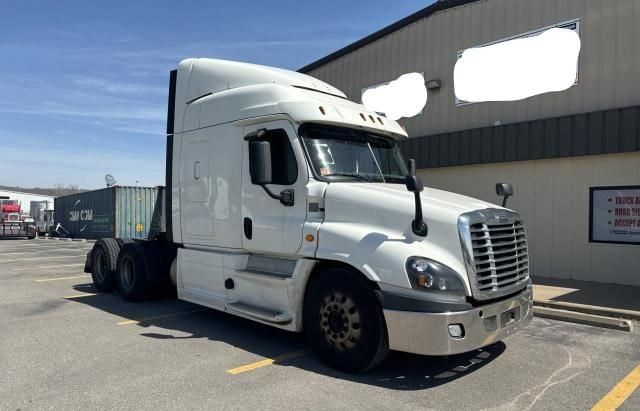 2018 Freightliner Cascadia 125