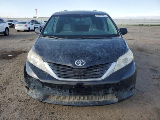 2014 Toyota Sienna LE