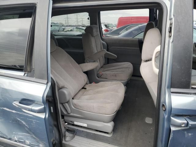 2008 Hyundai Entourage GLS