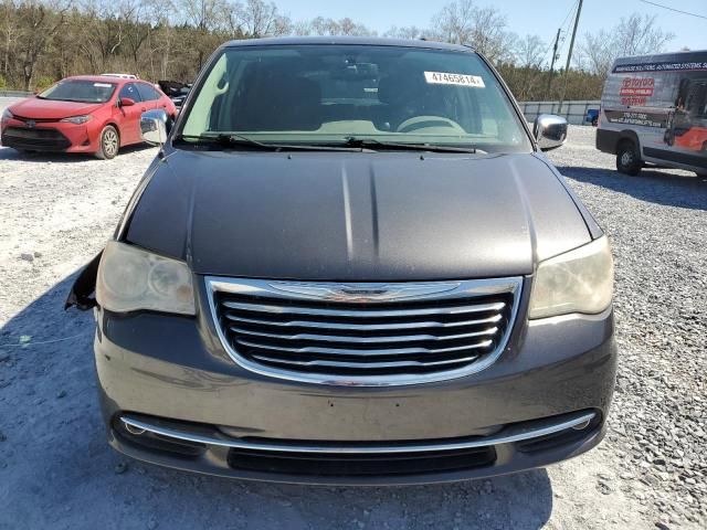 2014 Chrysler Town & Country Touring L