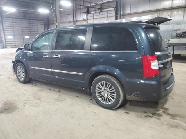 2014 Chrysler Town & Country Touring L