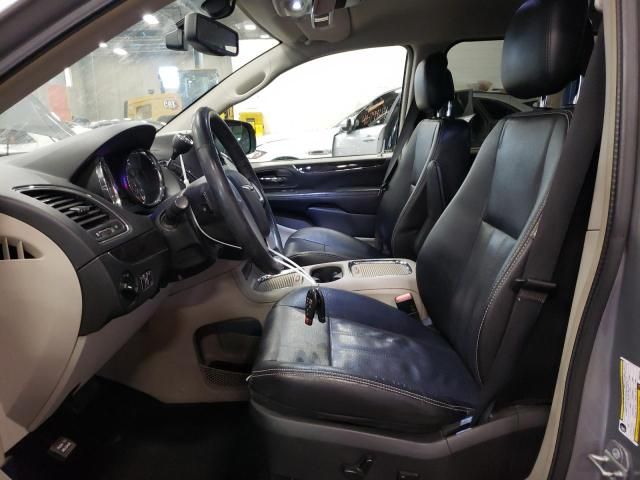 2015 Chrysler Town & Country Touring L