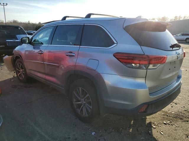 2017 Toyota Highlander SE